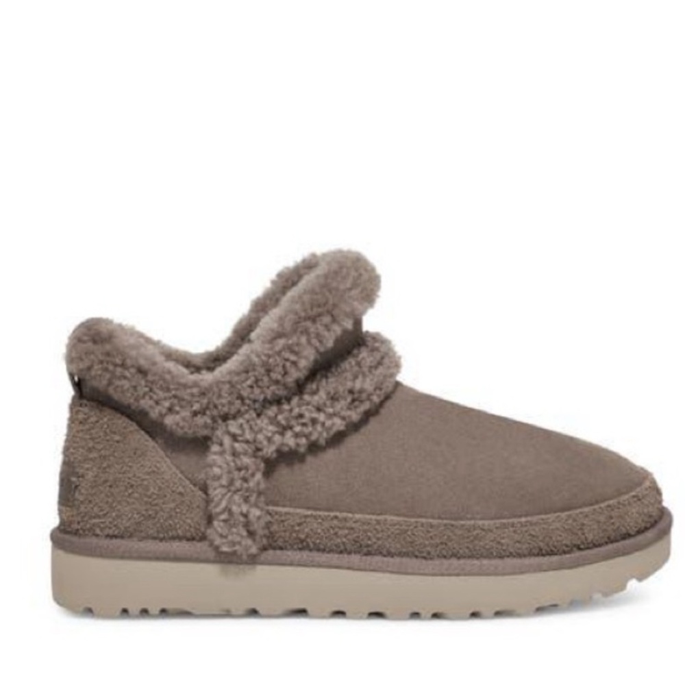 UGG Classic Ultra Mini Spillseam Genuine Shearling Bootie in Smoke Plume